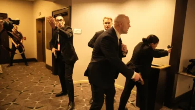 Beyaz saray korespondentler gala sinda silahli saldiri trump in konumu guclenebilir 66471