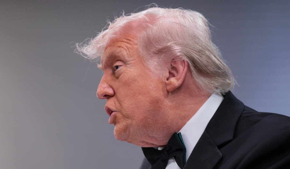 Beyaz saray muhabirleri dernegi gala gecesinde silahli saldiri girisimi 66427