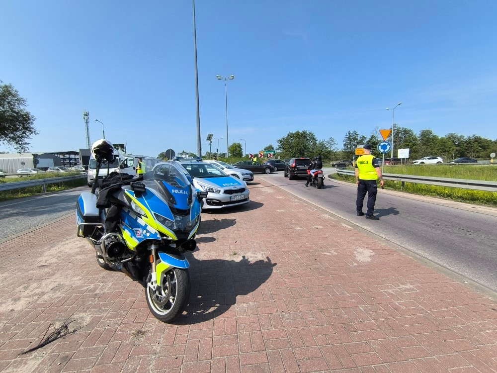 bmw surucusu polisten kacarken hem alkollu hem de uyusturucu maddeli yakalandi 67433