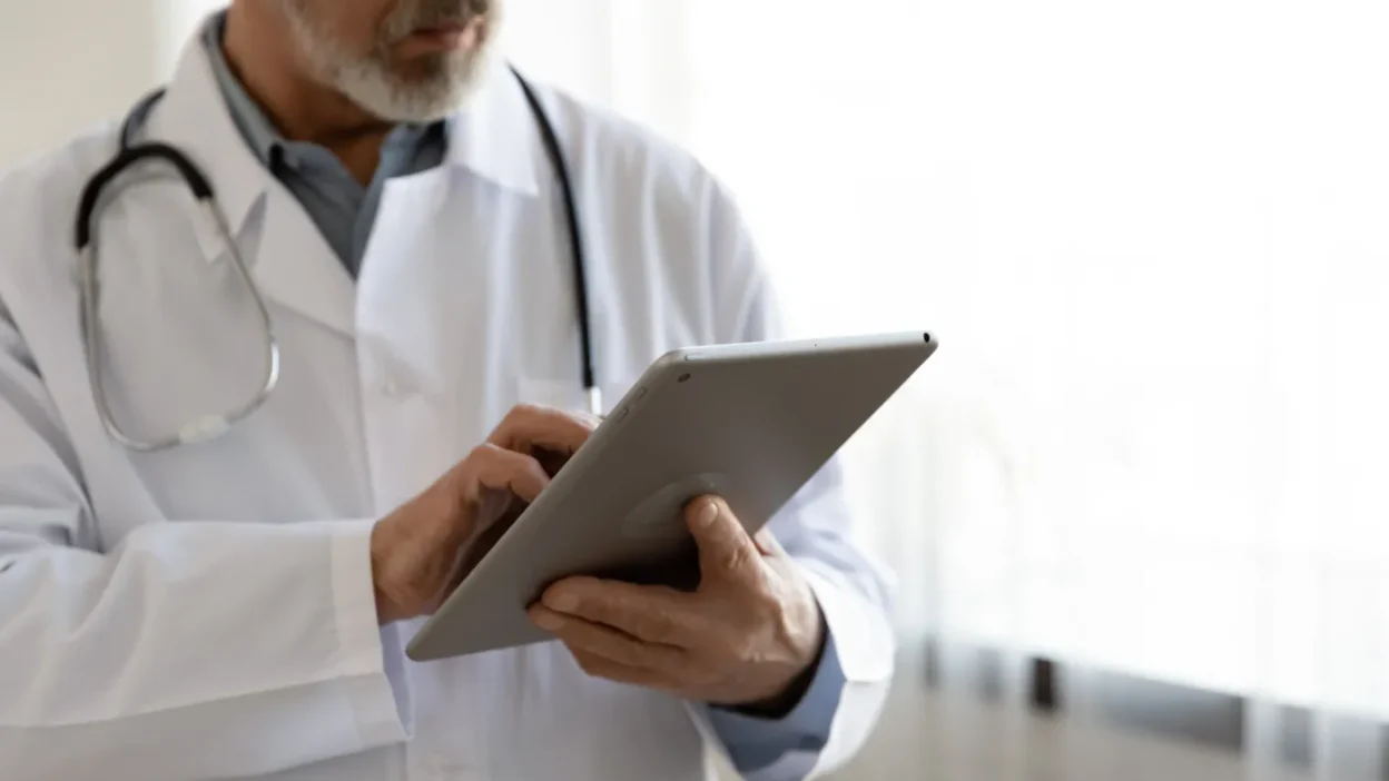 Butceyle finanse edilen saglik kuruluslarinda doktor ve hemsire ucretlerine yukselis plani 62970