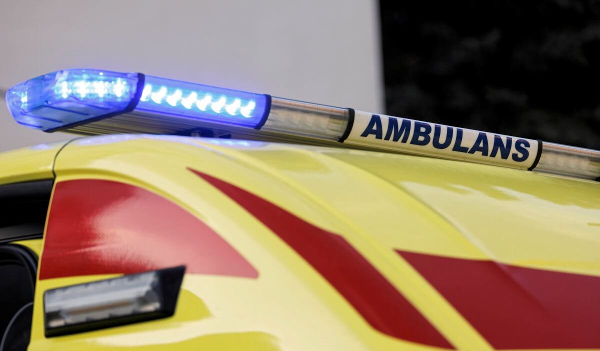 Bydgoszcz da 7 yasindaki cocuk daireden duserek yaralandi 63886