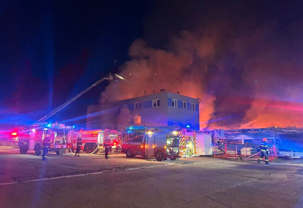 Cek cumhuriyeti nde savunma sanayi tesisine saldiri polonya vatandaslarina yardim suclamasi 58041