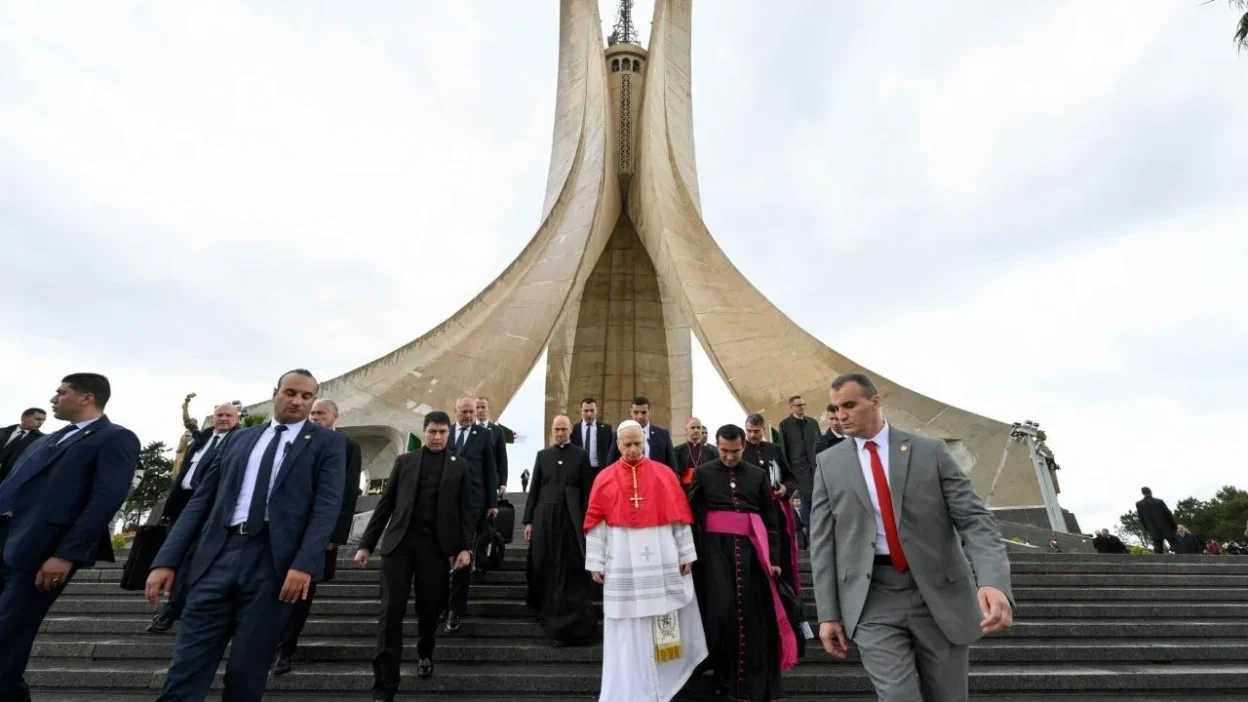 Cezayir de papa leon xiv ziyareti sirasinda cifte i ntihar saldirisi 61810