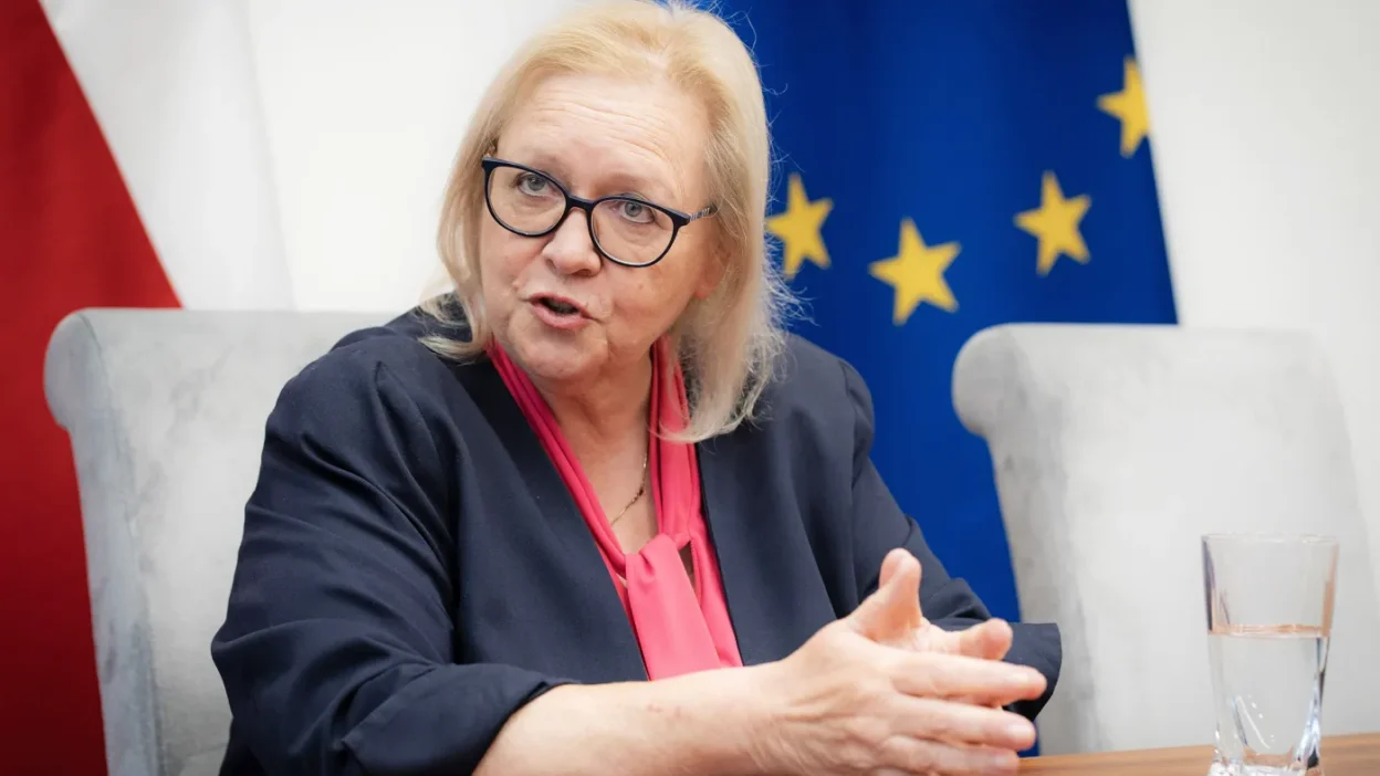 Devlet heyeti başkanı manowska'ya görevini yerine getirmeme nedeniyle para cezası 1 Devlet heyeti baskani manowska ya gorevini yerine getirmeme nedeniyle para cezasi 59894