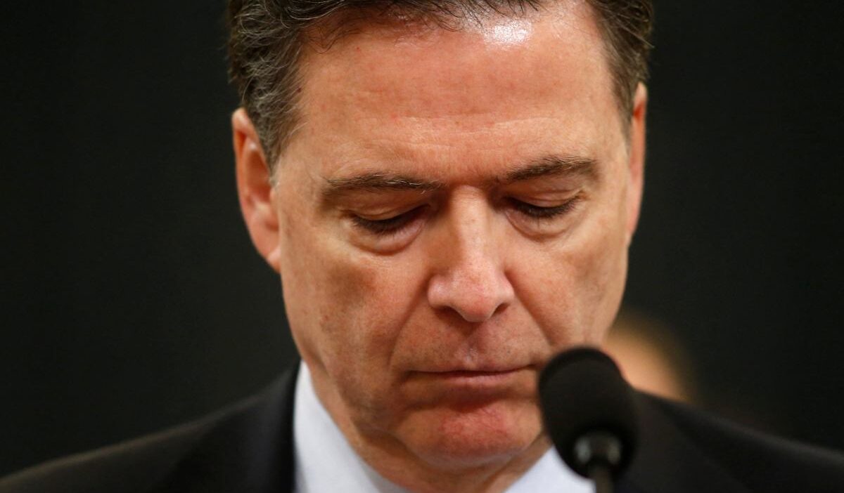 Eski fbi direktoru comey e trump a yonelik tehdit i ddiasiyla dava acildi 67337