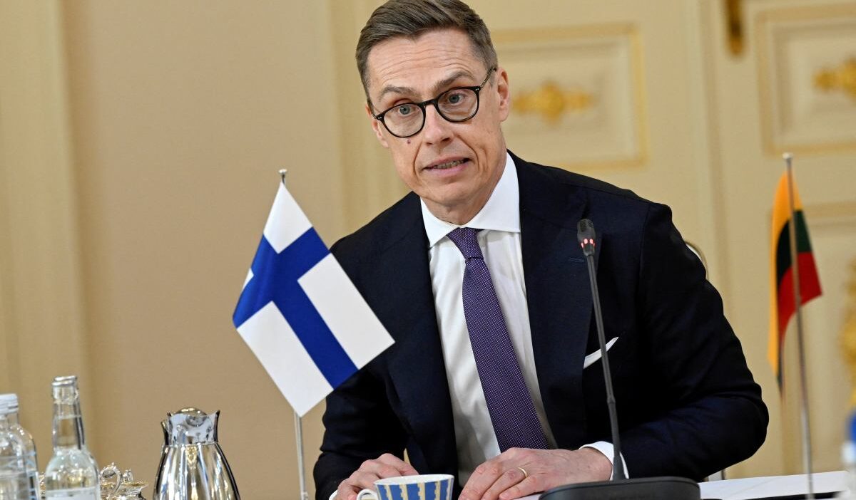 Finlandiya cumhurbaskani stubb ormuz bogazi nukleer silah gucune ulasti abd i ran muzakereleri dusuk seviyede suruyor 61636