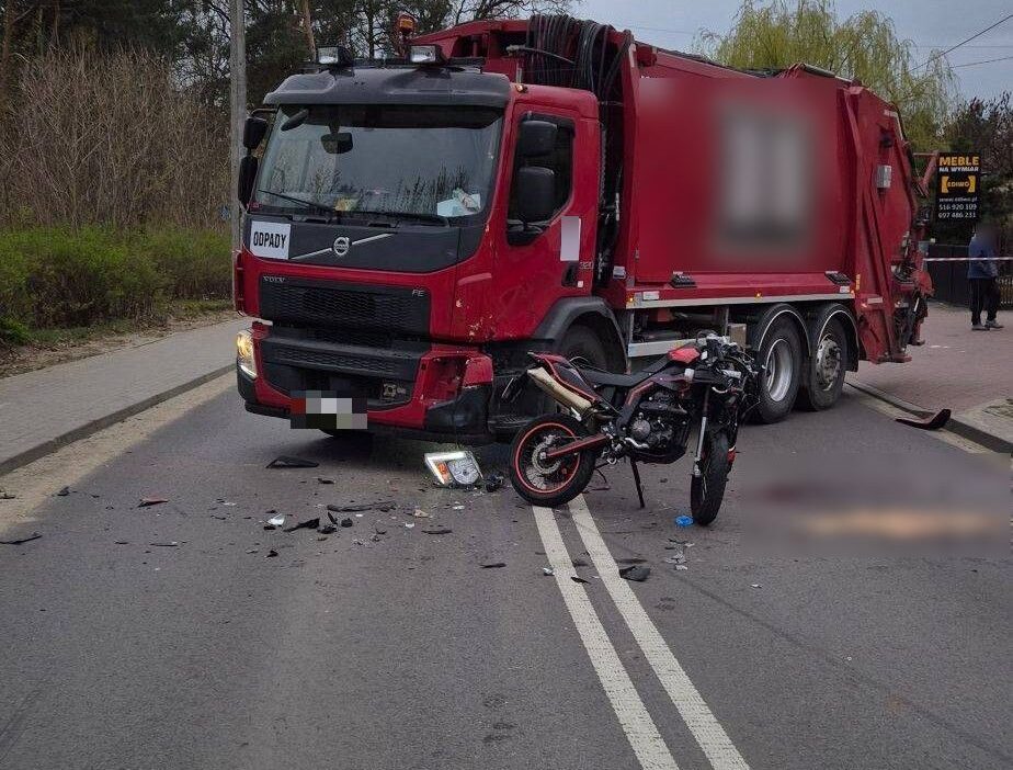 Garwolin'de motosikletli ile tir çarpıştı: 17 yaşındaki sürücü ağır yaralandı 1 Garwolin de motosikletli ile tir carpisti 17 yasindaki surucu agir yaralandi 62201