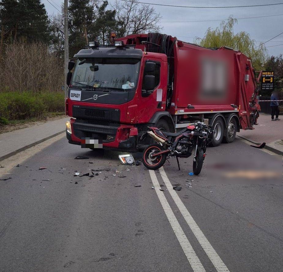 garwolin de motosikletli ile tir carpisti 17 yasindaki surucu agir yaralandi 62201