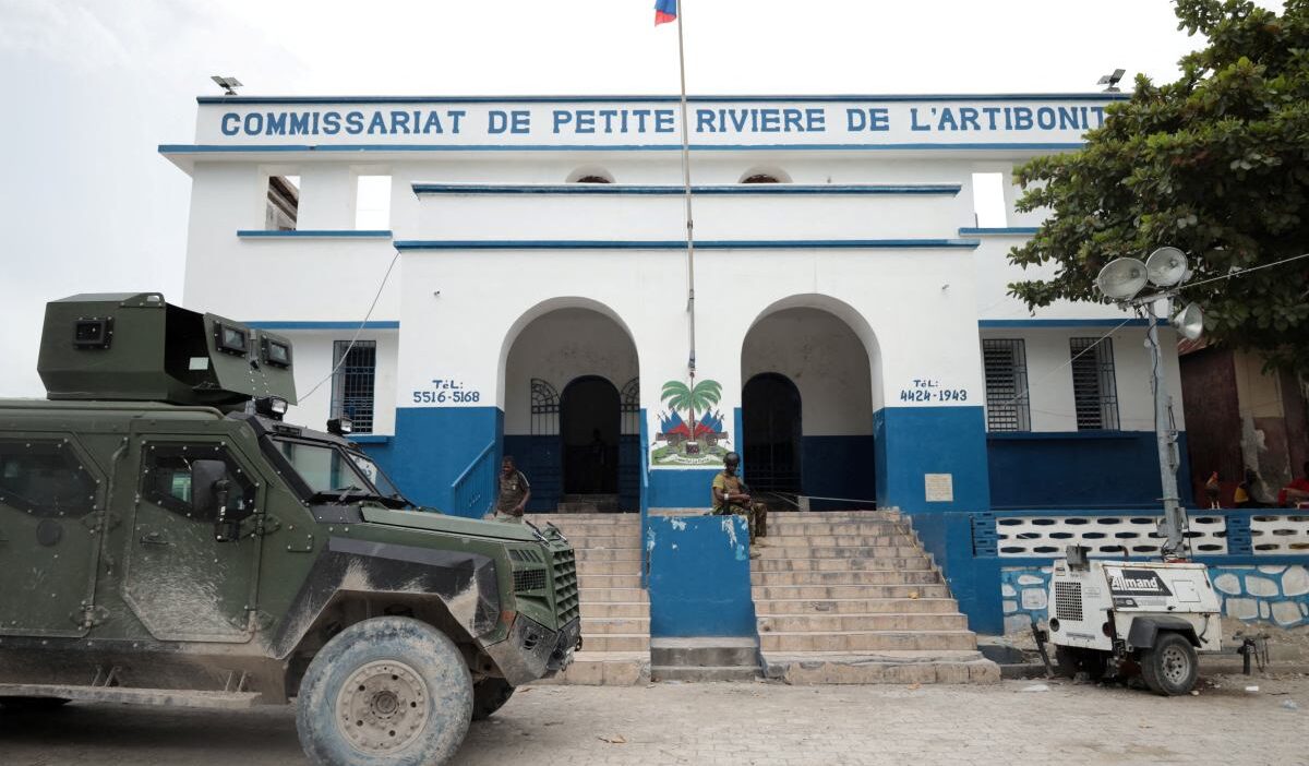 Haiti de kalabalik panikle sonuclandi en az 30 olu 60948