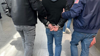 Hollanda kaçış girişimi havaalanında sonuçlandı: dolandırıcılık sabıkalı şahıs gözaltına alındı 4 Hollanda kacis girisimi havaalaninda sonuclandi dolandiricilik sabikali sahis gozaltina alindi 62356