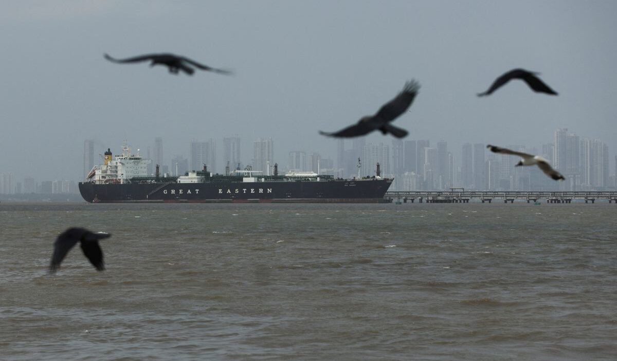 Hurmuz bogazi nda gerginlik i ran in kapatma karari kuresel enerji piyasasini etkiliyor 58471