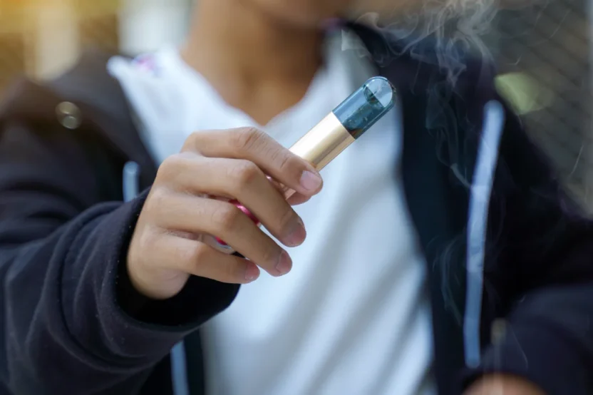 I nduksiyonlu elektronik sigaralara yeni vergi duzenlemesi bakanlar kurulu tasariyi kabul etti 61860