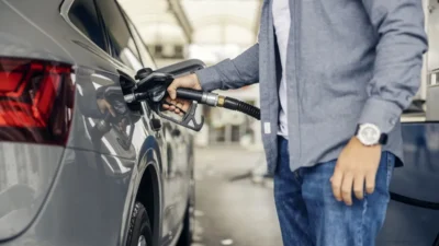 I ngiltere de yakit hirsizliklari yuksek akaryakit fiyatlari nedeniyle artista 64096