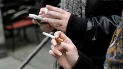 I ngiltere de yeni nesil sigara yasasi dogum tarihine gore satis yasagi ve polonya daki tepkiler 66873