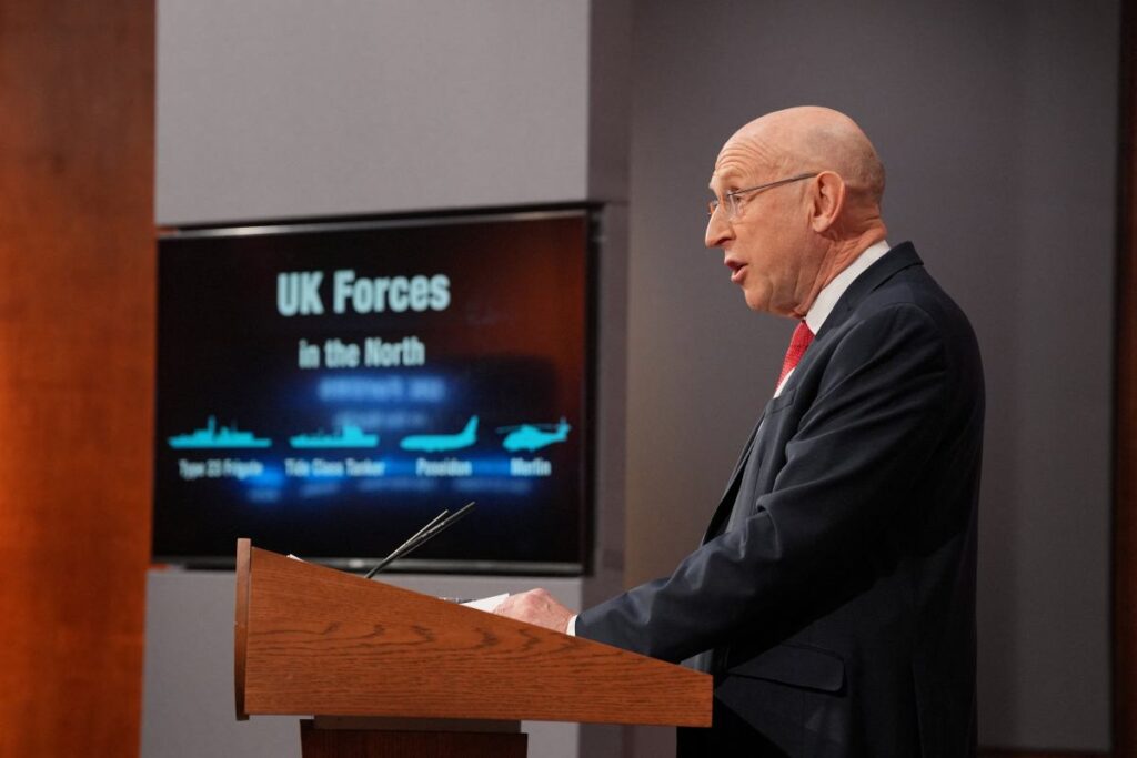 i ngiltere rus denizaltilarini kuzey denizi nde takip etti 60142