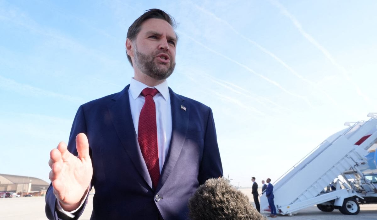 I ran abd gorusmeleri pakistan da basliyor trump in yakin cevresi ve i ranli yetkililer bir araya geldi 60699