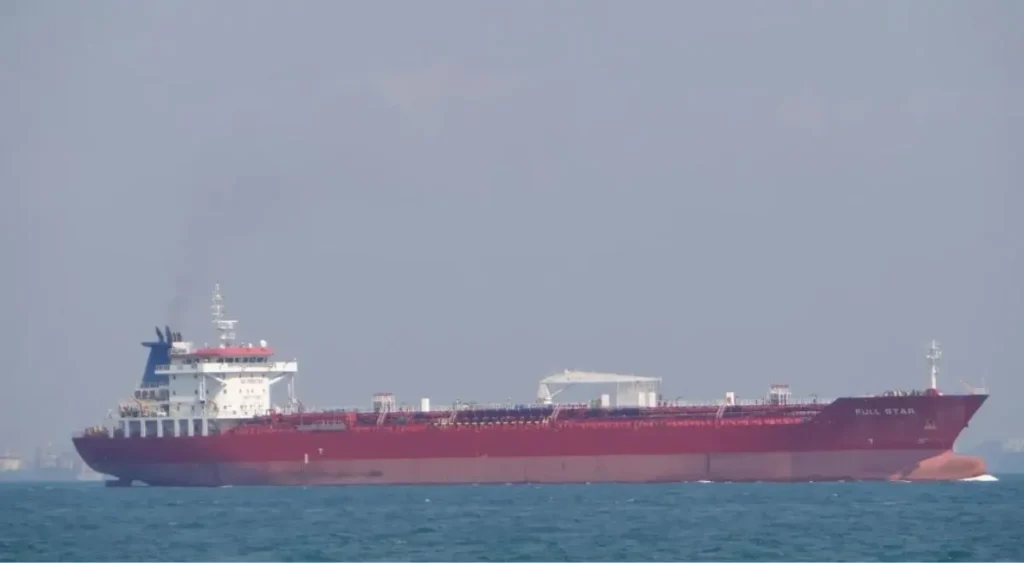 i ran baglantili tankerler hormuz bogazi ndan gecmeye devam ediyor abd ambargosu etkisiz mi 61721