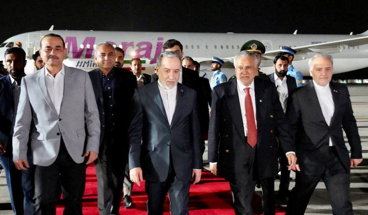 I ran disisleri bakani nin pakistan ziyareti abd i ran gerilimini tirmandirdi 66376