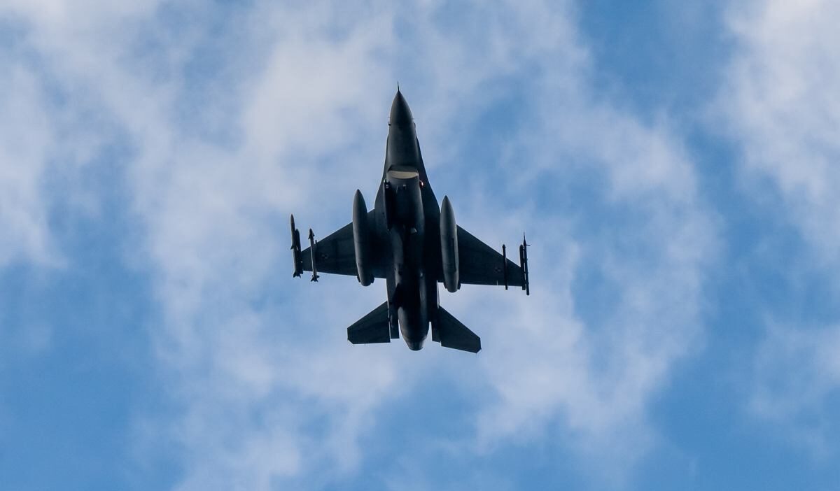 I ran hava sahasinda abd ucagi dusuruldu arama kurtarma calismalari devam ediyor 58616