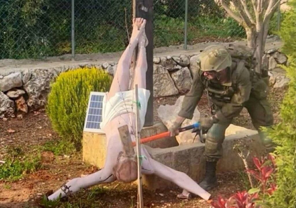 i srail askerinin lubnan da hz i sa heykelini yikmasi tepkilere yol acti 64201