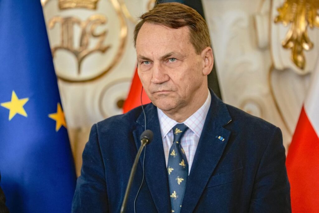 i srailli askerin lubnan da i sa heykelini yikmasi uluslararasi tepkilere yol acti 63865