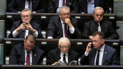 Kaczy ski morawiecki nin yeni olusumuna karsi parti i cinde yeni bir parti olusturulmasina i zin verilmeyecek 62973