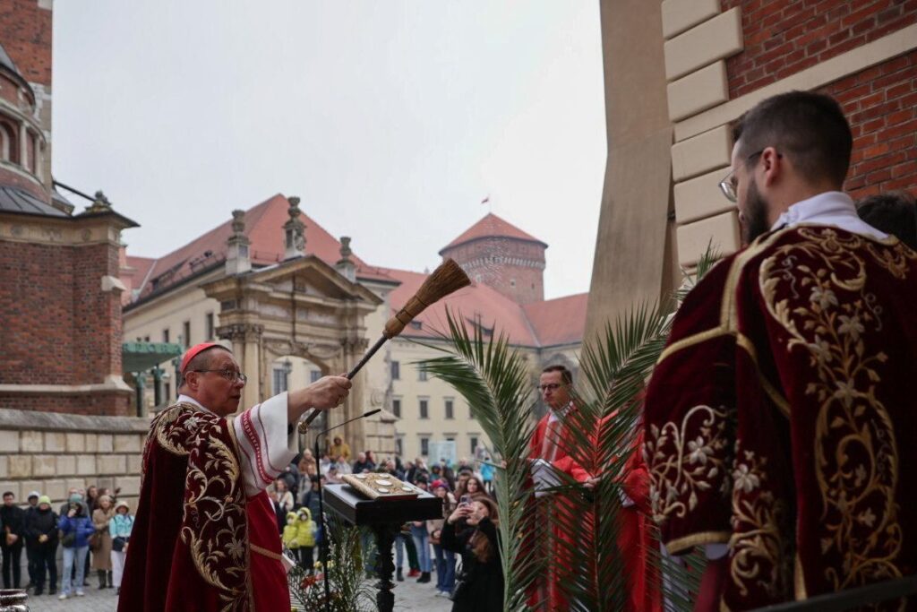 kardinal ry ten kalwarya da pascha ayini nde i nsanliga cagri 58491