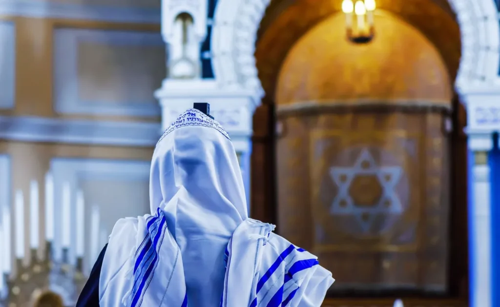 londra da sinagoglara yonelik saldiri dalgalanmasi antisemitik eylemler artiyor 63472