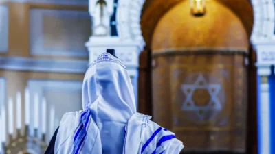 Londra da sinagoglara yonelik saldiri dalgalanmasi antisemitik eylemler artiyor 63472