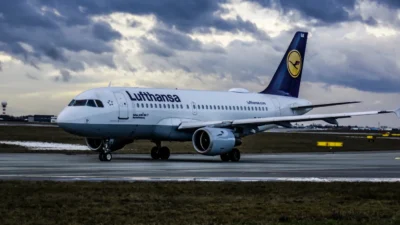 Lufthansa'da kapsamlı grev: yüzlerce uçuş i̇ptal edildi 2 Lufthansa da kapsamli grev yuzlerce ucus i ptal edildi 60331