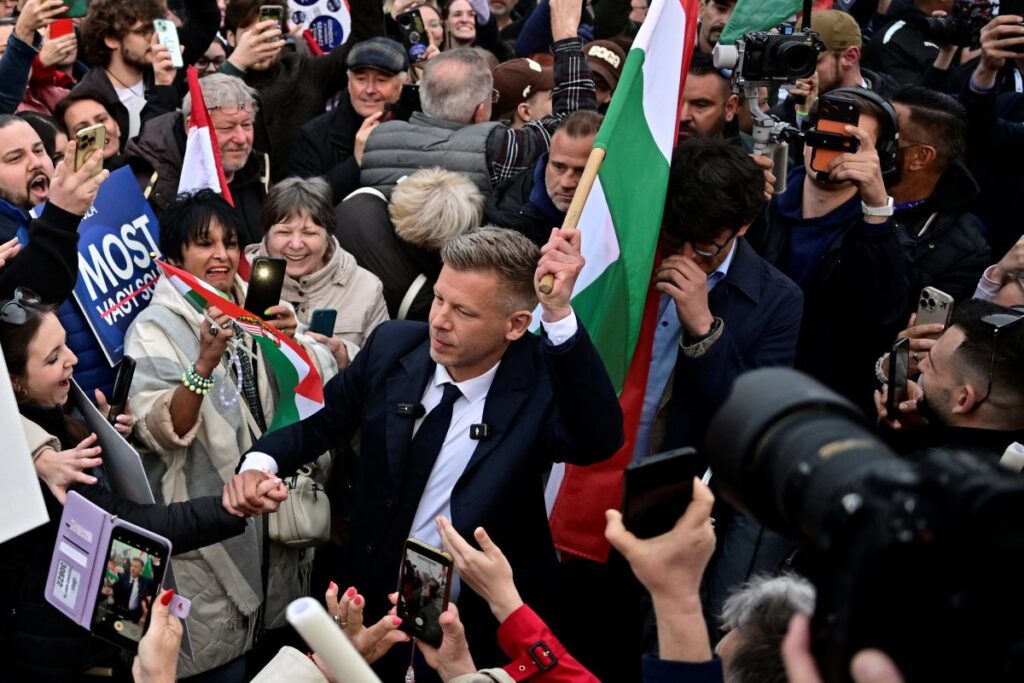 macaristan secimlerinde son hamle muhalefet lideri magyar fidesz i devirmeye hazir 60910