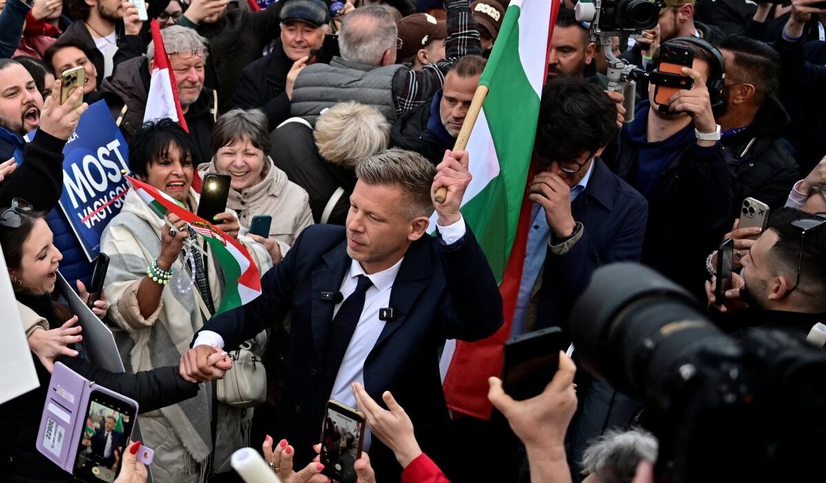 Macaristan secimlerinde son hamle muhalefet lideri magyar fidesz i devirmeye hazir 60910