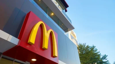 Mcdonald's, otomasyonla çalışma piyasasını yeniden şekillendirme testlerine başladı 4 Mcdonald s otomasyonla calisma piyasasini yeniden sekillendirme testlerine basladi 58897