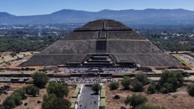Meksika da teotihuacan piramitleri yakininda silahli saldiri 1 olu 6 yarali 63912