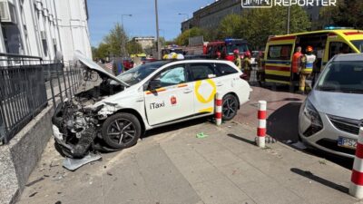 Mokotow da toyota ve citroen carpisti surucu hastaneye kaldirildi citroen surucusu kayip 65264