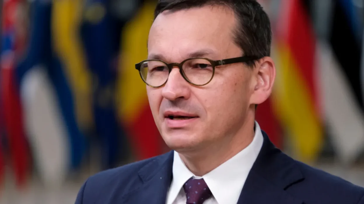 Morawiecki nin dernek kurma girisimi pis te disiplin sorunu yaratiyor 62831