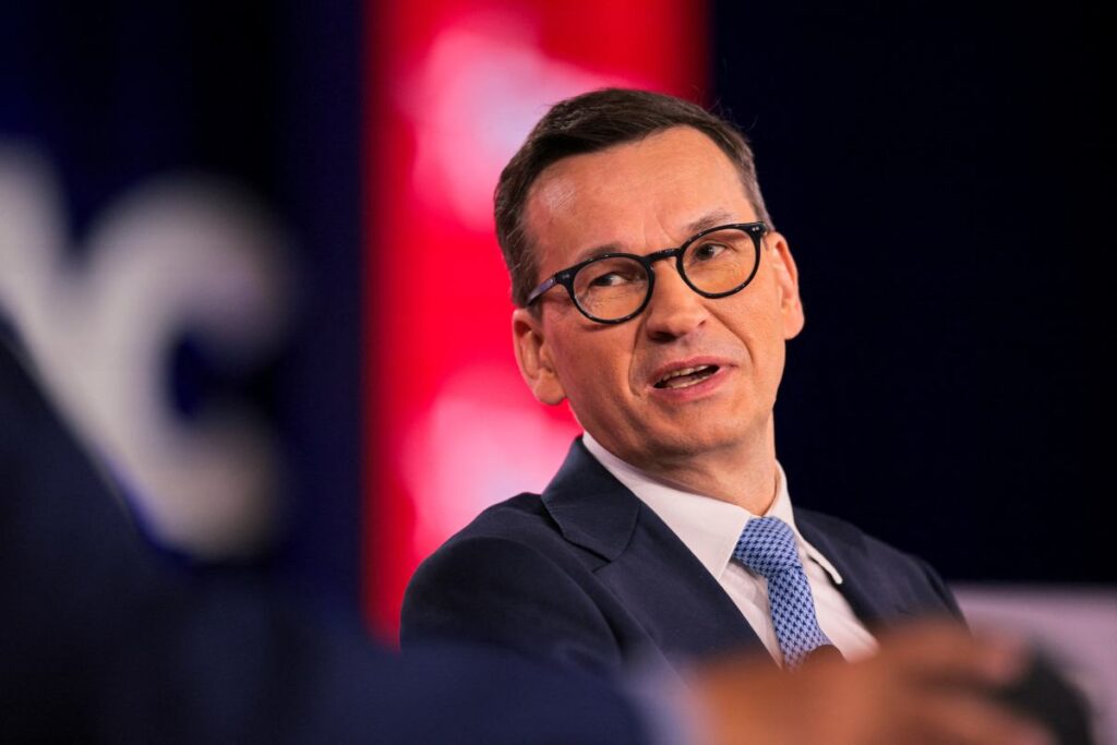 morawiecki nin yeni siyasi girisimi secmen nezdinde destek buluyor 64315