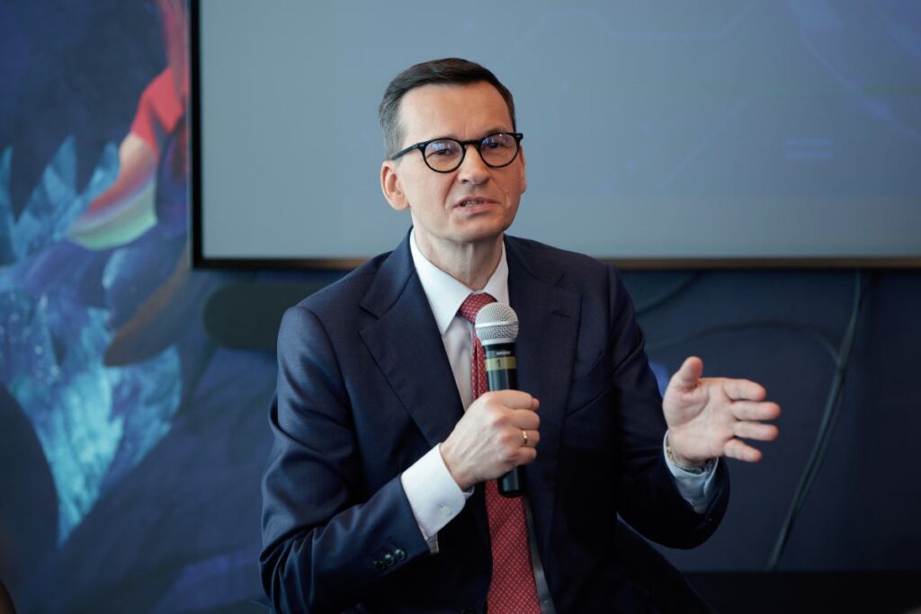 morawiecki sag kanatta ayrisan secmenleri birlestirecek yeni bir platform kuruyor 58078
