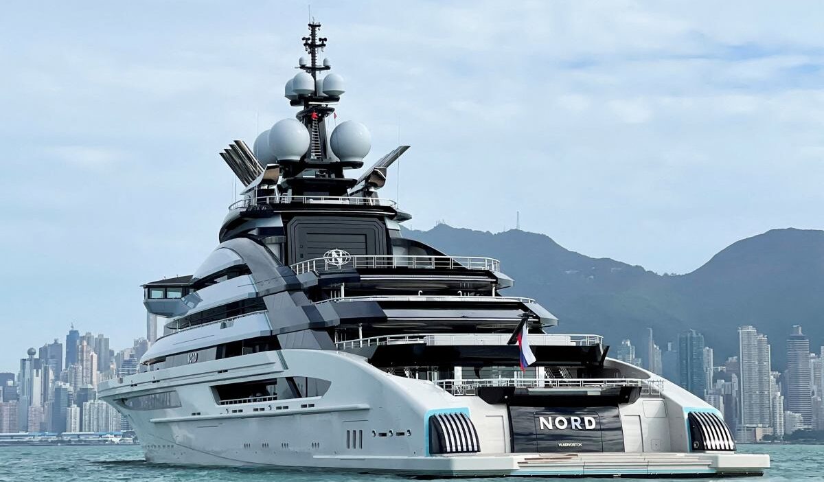 Ormuz bogazi nda gaz tasiyicisi gecisi ve i ran petrol i hracatindaki daralma 67088