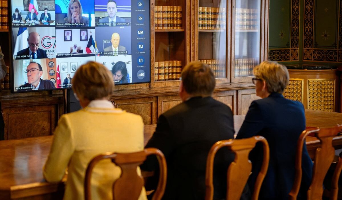 Ormuz bogazi ndaki gerginlik uluslararasi toplantilara yol acti 58225