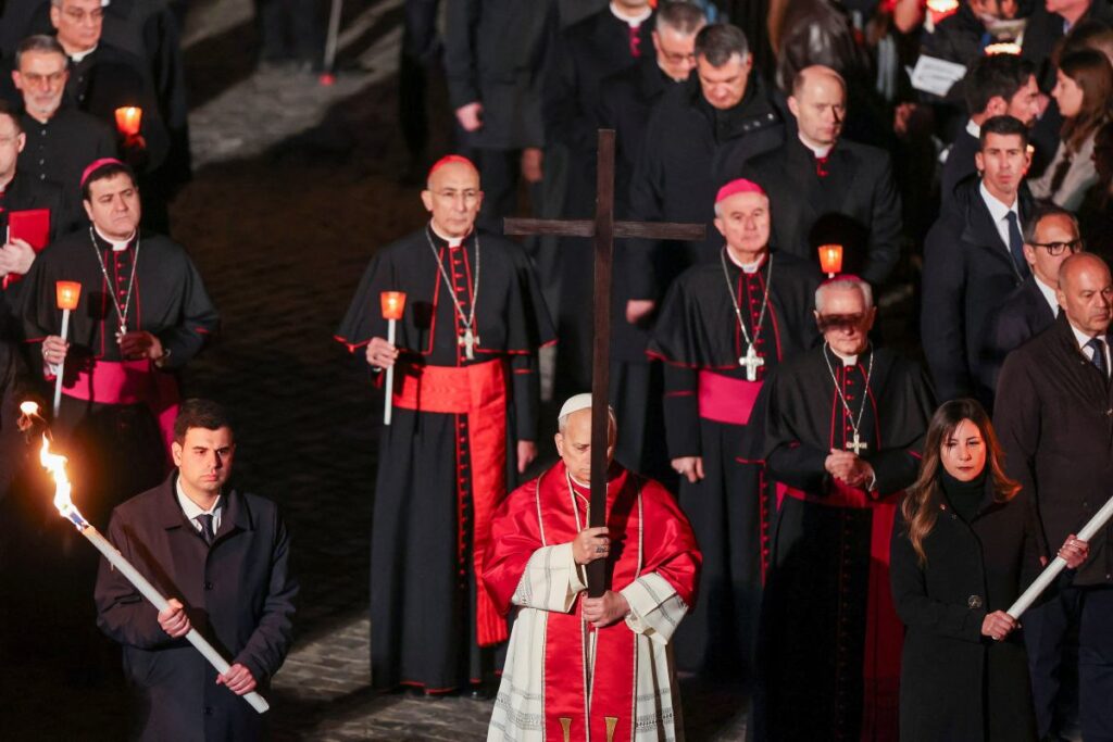 papa franciscus un koloseum daki cuma ayini orta dogu ve ukrayna ya yonelik mesaj i cerdi 58625