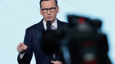 Pis i cindeki yeni olusum ve kaczy ski nin tepkisi partide ayrisma mi 63184