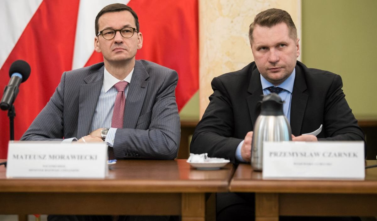 Pis te basbakanlik adayligi belirsizligi czarnek ve morawiecki arasindaki rekabet 65429