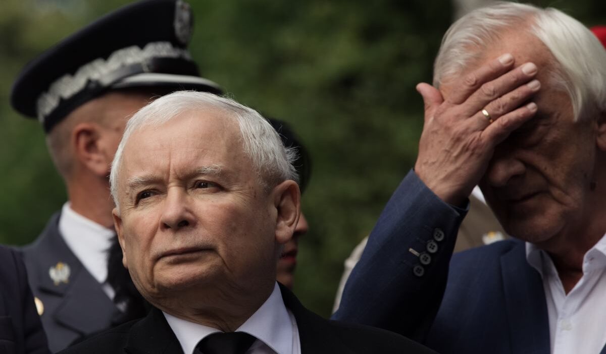 Pis te liderlik krizi terlecki den kaczy ski ye i stifa cagrisi ve morawiecki tartismasi 64042