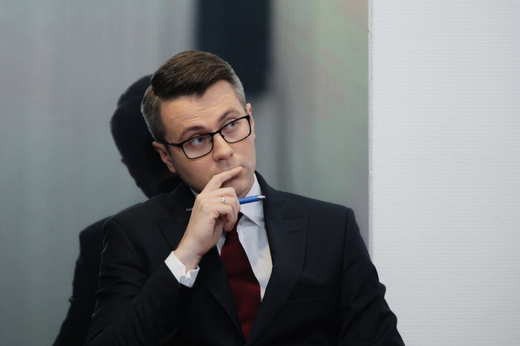 pis te yeni olusum gerginligi morawiecki kaczy ski uzlasmasi tartisma yaratti 65111