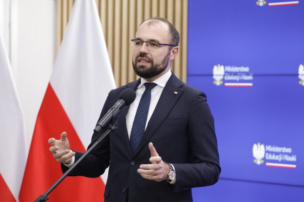 pis te yeni olusum tartismasi szczucki nin morawiecki ile baglantisi partide gerginlik yaratiyor 62837