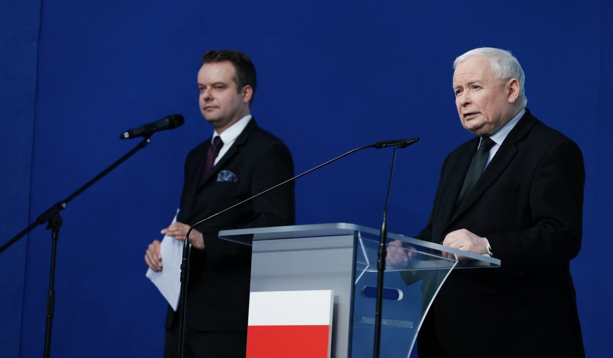 Pis yonetimi morawiecki nin yeni dernegiyle i lgili uyelerine statu uyarisi yapti 62767