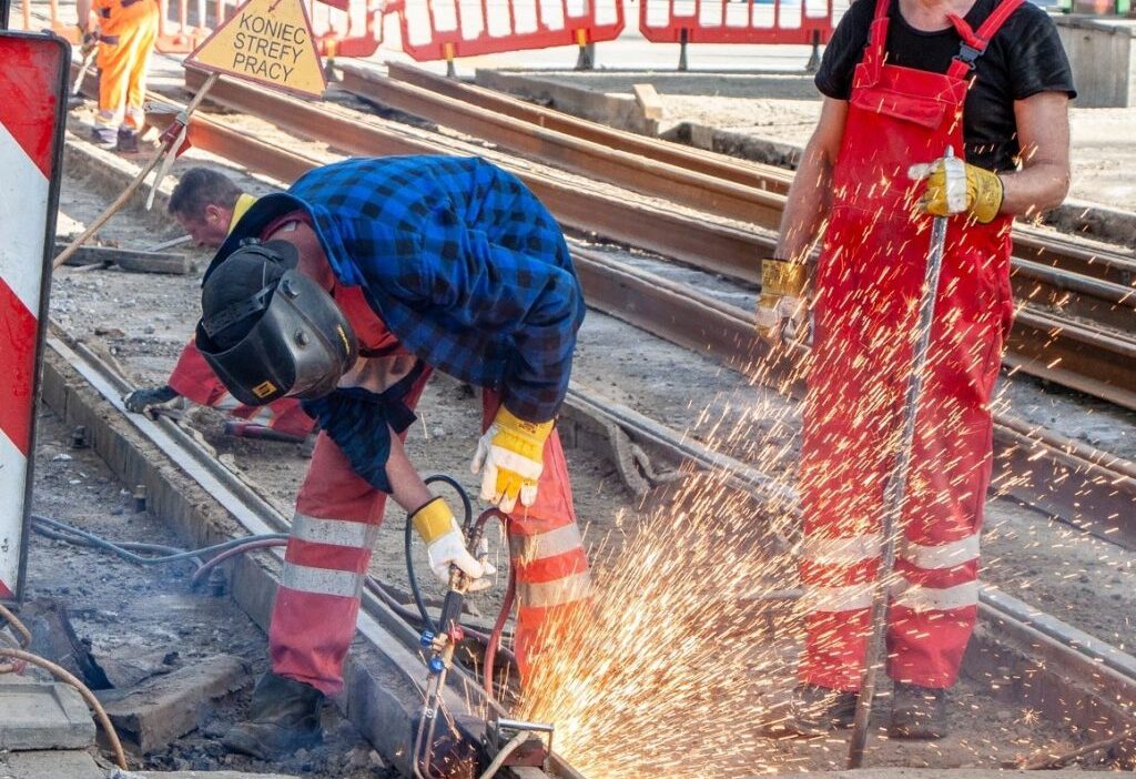 Politeknik ve bagimsizlik caddesi kavsaginda tramvay hattinda hafta sonu calisma 65467