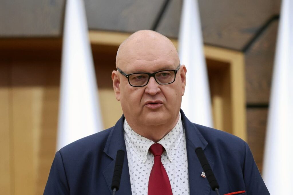 polonya anayasa mahkemesi baskani kararlarin yayinlanmasi i cin hukumete cagrida bulundu 62700