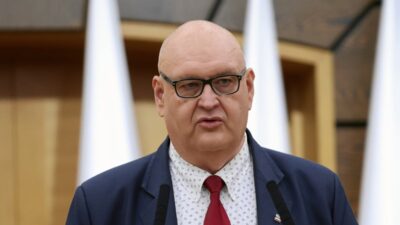 Polonya anayasa mahkemesi baskani kararlarin yayinlanmasi i cin hukumete cagrida bulundu 62700